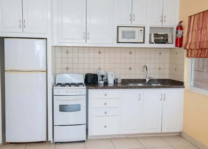 Yellow Bird Hotel Christ Church