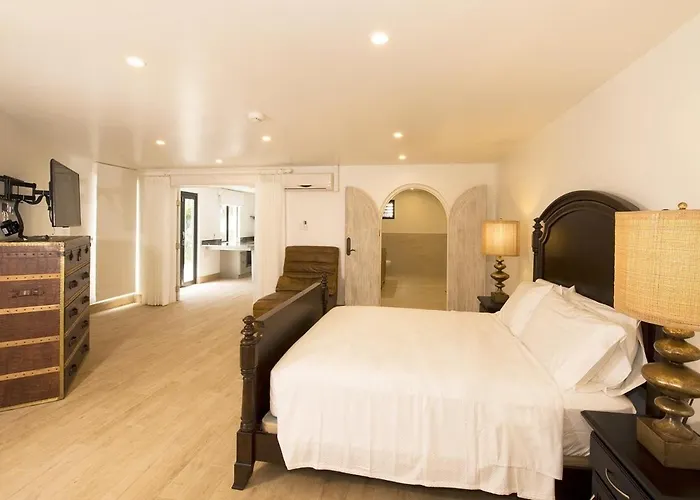 Martello House Villa Saint James