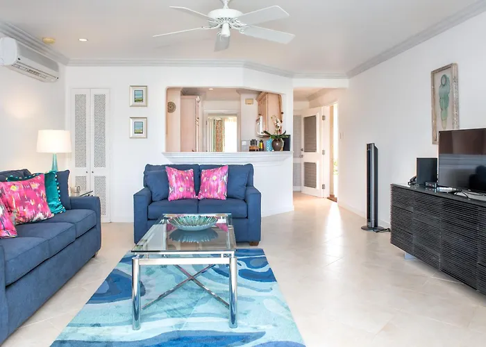 Port St. Charles Hotel Saint Peter