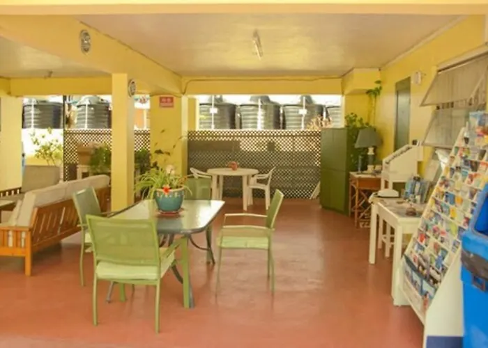 Meridian Inn Oistins